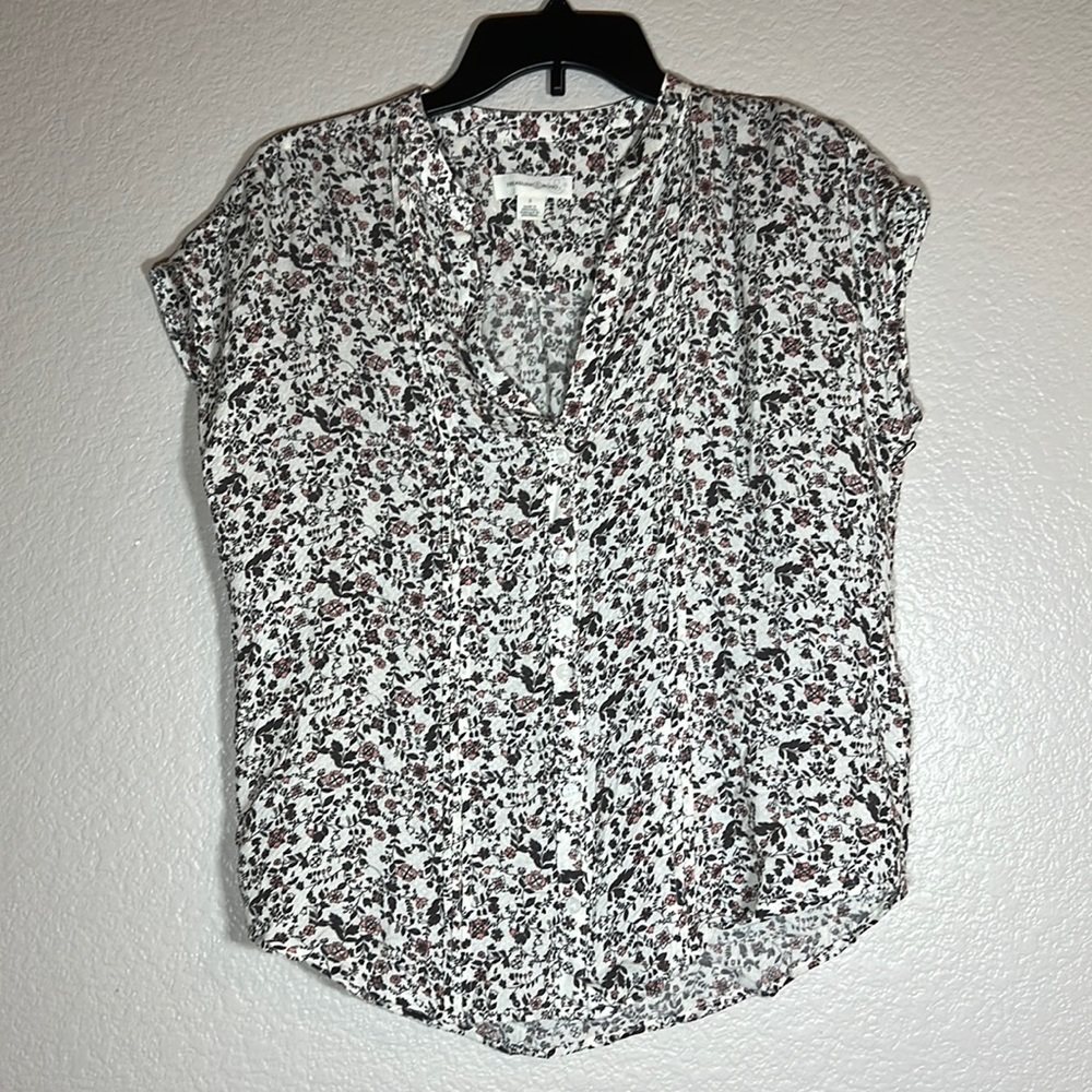 Treasure and Bond Floral Button Front Blouse sz S